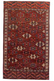 Kardashili main carpet