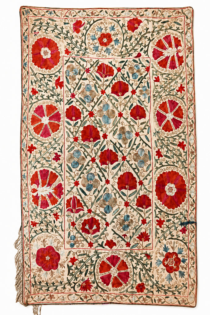 Antique Silk Suzani Embroidery Bukhara  Late 19e century