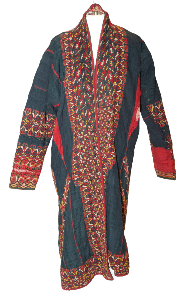 Antique Turkmen Chapan 19e century