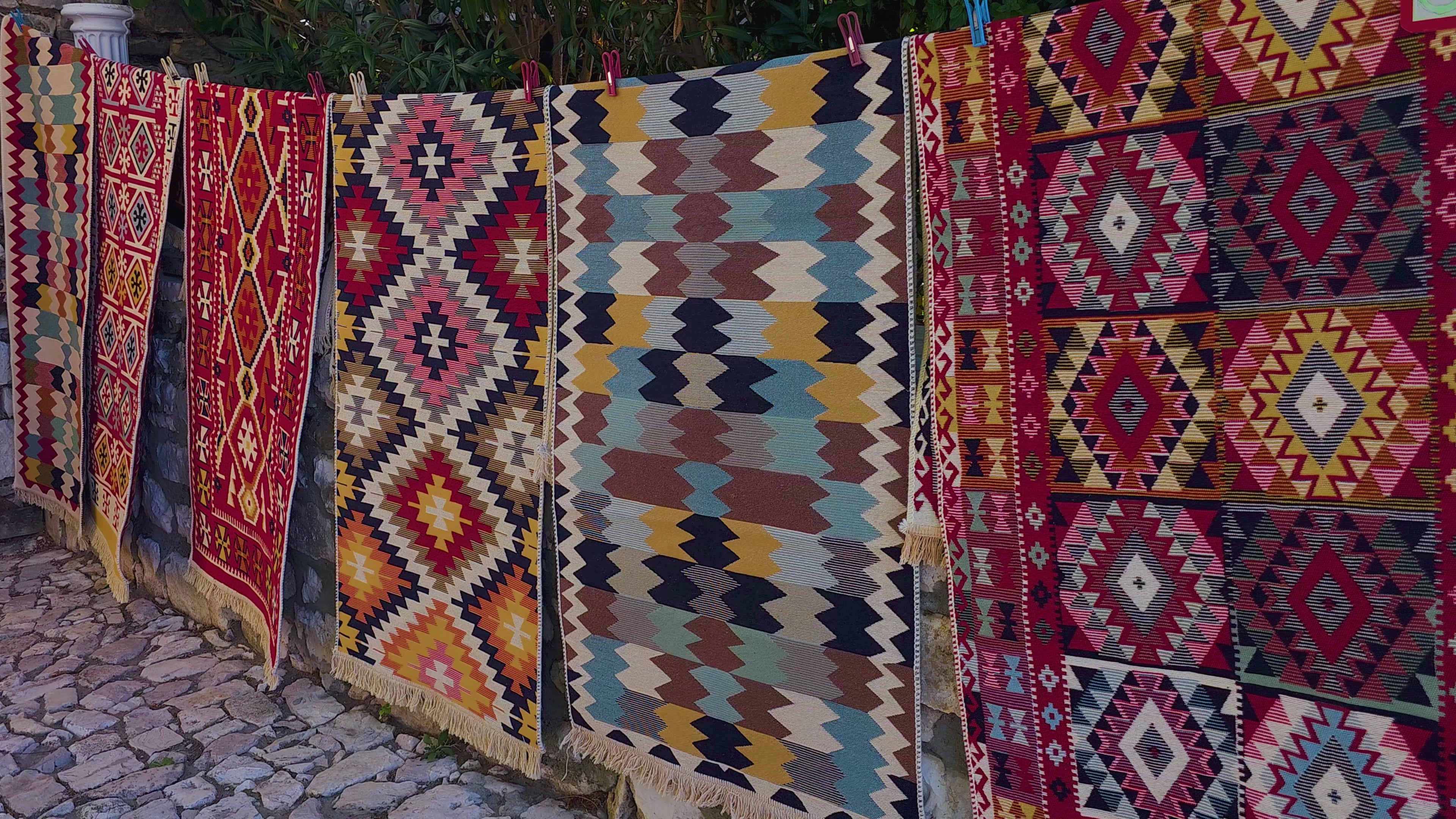 Load video: handivage-banner-video